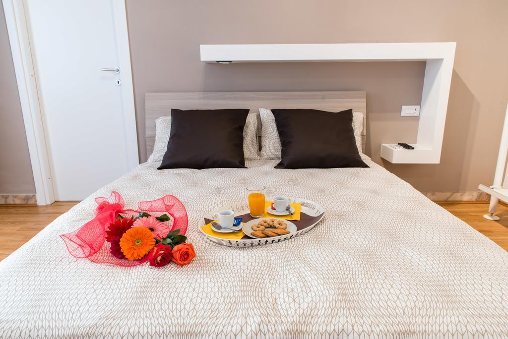 Bed and Breakfast Mirabilia Urbis Roma Zewnętrze zdjęcie